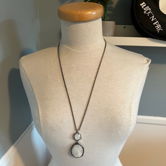 Long necklace with crystal/white stone - silver - Picture 7 of 9